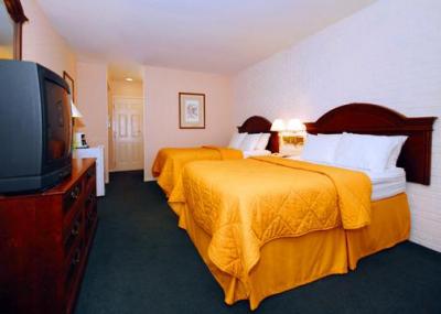 Quality Inn Pittsburgh Airport , PA 15071 near Pittsburgh International Airport View Point 3